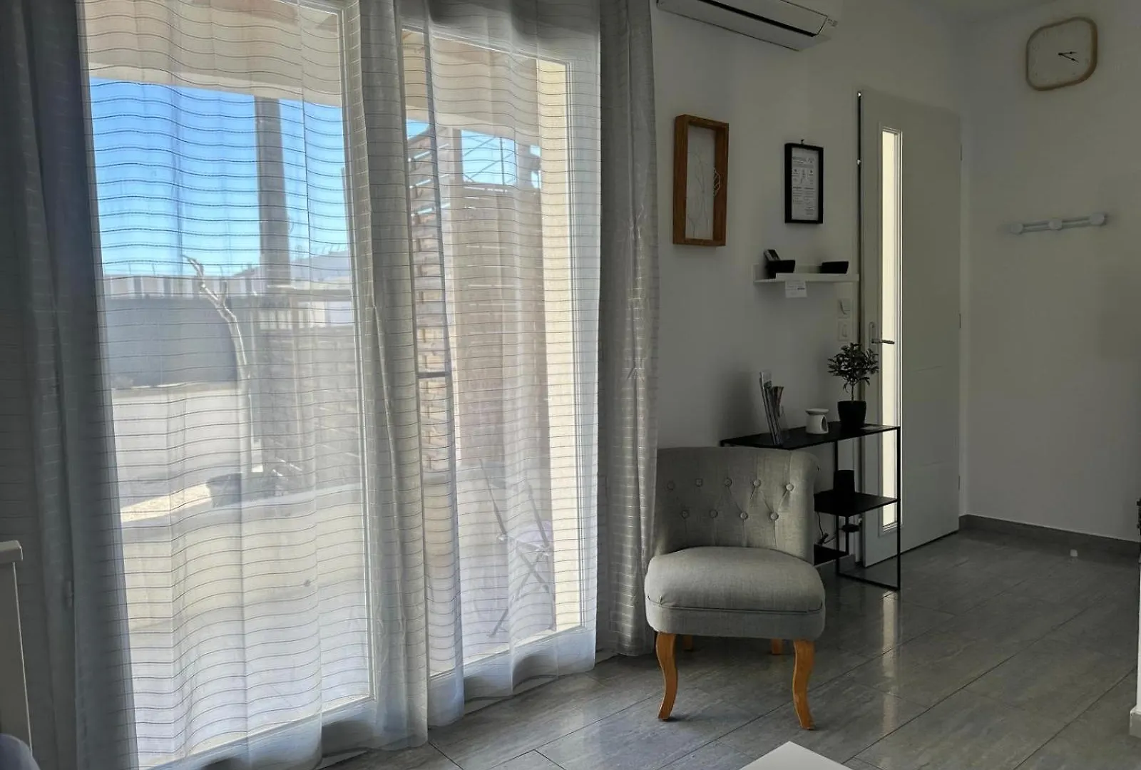 Apartment Appartement T2 Avec Terrasse Et Cour Cavaillon
